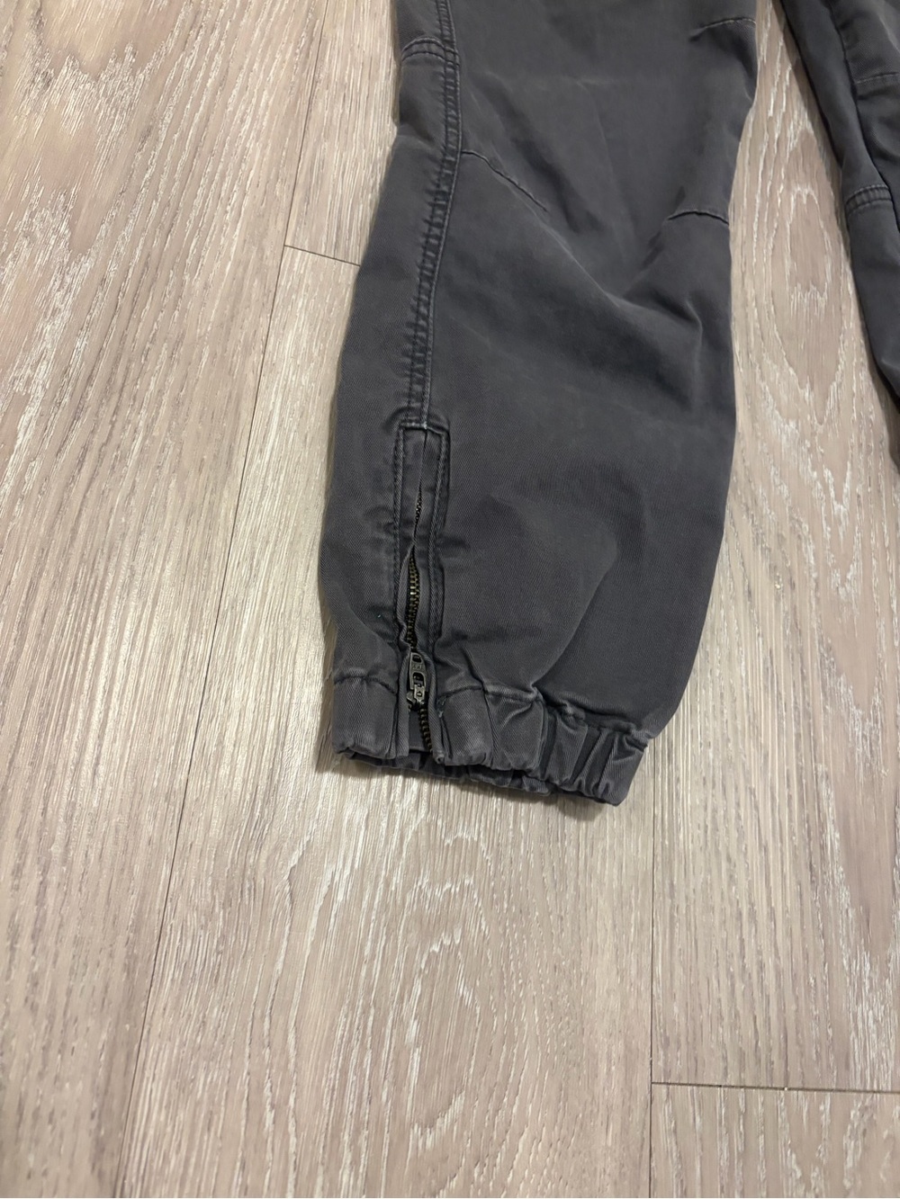 Sanctuary Charcoal Gray Utility Jogger Pants Size 26 - Picture 3 of 5
